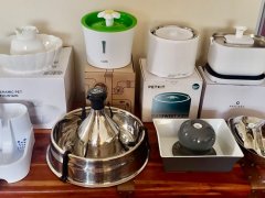 Display of 8 cat water fountains